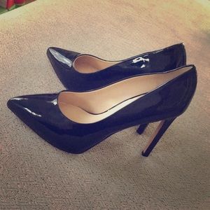 Closet staple!!! Nine West Black patent heels !